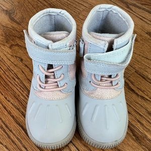 Like new waterproof snow boots!